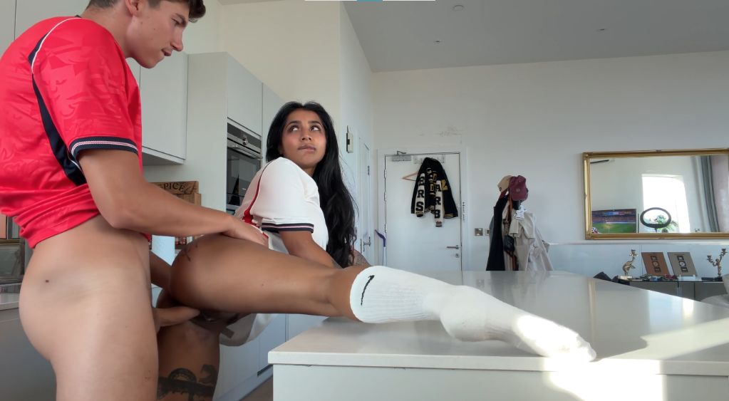 Yasmina Khan Enjoys Her Husband BWC On The Kitchen Counter Onlyfans Video Leaked