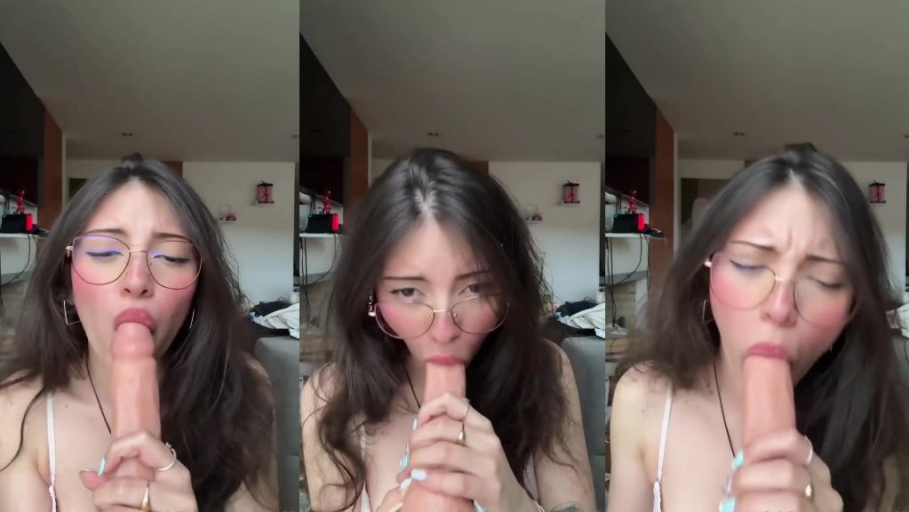 Angelaa5 Enjoys Getting Mouthfuck By Natural Dildo Onlyfans Video Leaked